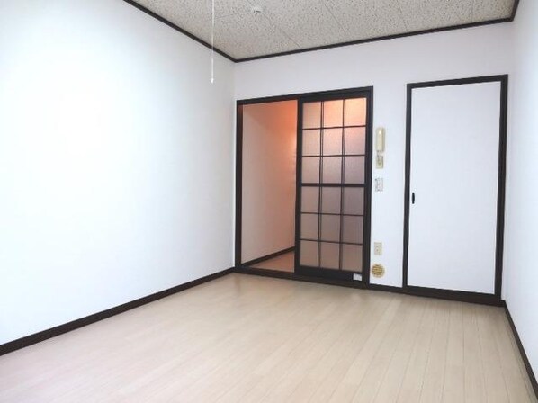 目黒本町ハイツの物件内観写真